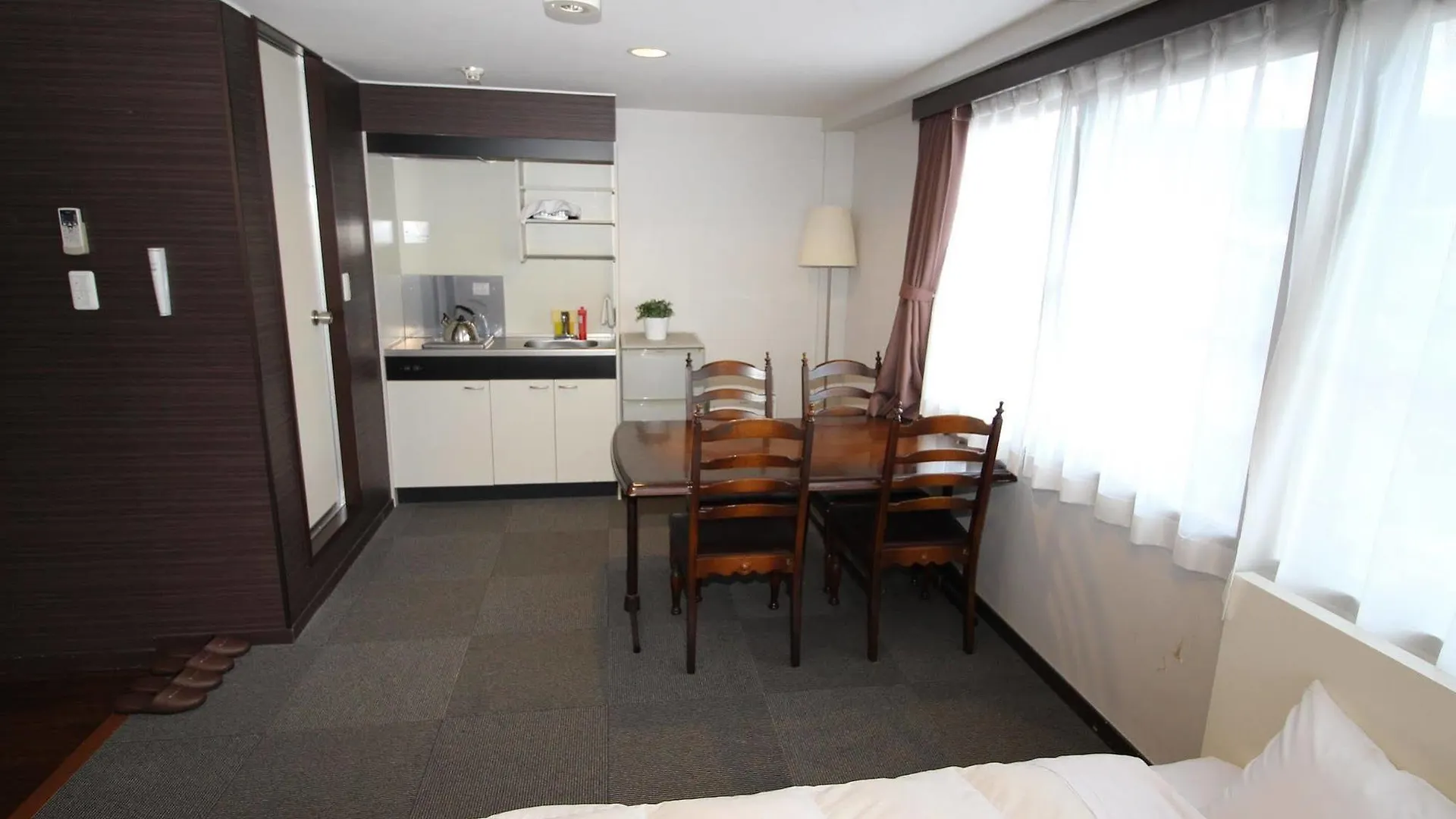 **  Hotel Chrysantheme Kyōto Japan